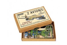 2 maquettes avions de chasse